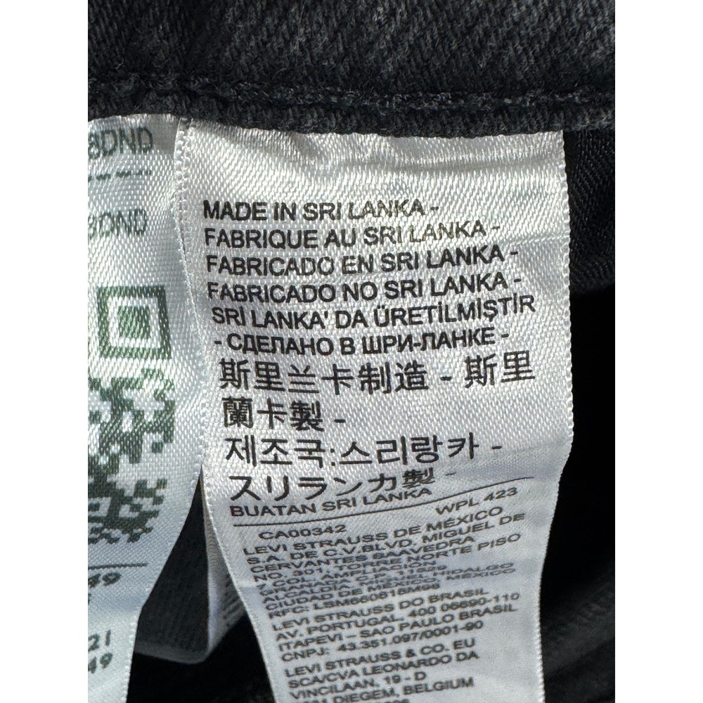 Levi's Womens Wedgie Straight Distressed Black Denim Jeans 29x28 Meas: 28x26.5 - Picture 8 of 9